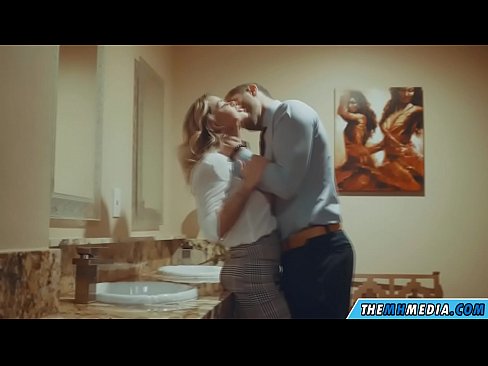 ❤️ Rehefa mamitaka anao ao amin'ny trano fidiovana ho an'ny besinimaro ny blonde be busty ❌ Vokatra vetaveta vk amin'ny mg.porn33.top